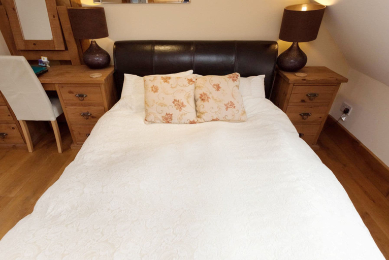 Bedroom 3, Hanger Down House Bed and Breakfast, West Sussex