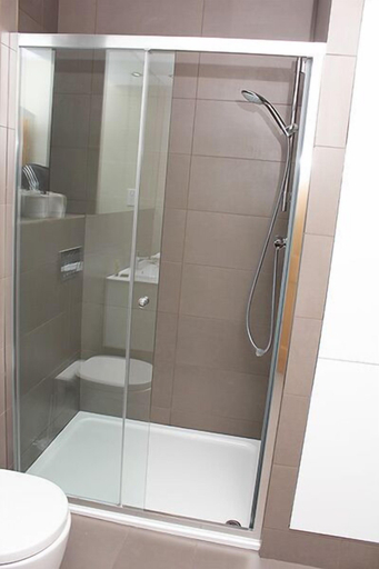 Bathroom 3, Brentwood Hotel, Essex