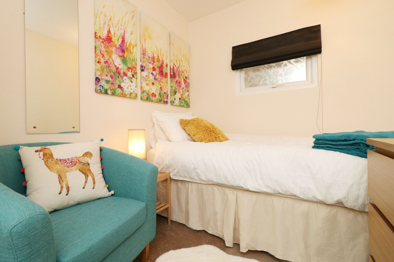 Bedroom 2, 3 Bed Apartment - Mermaid Quay, Cardiff