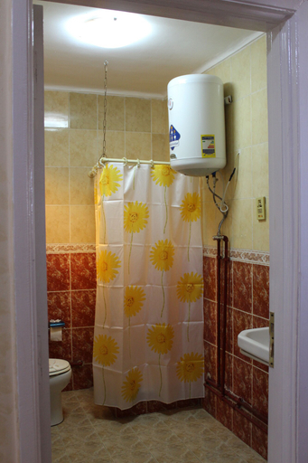 Bathroom 5, Osiris Hotel, 'Abdin