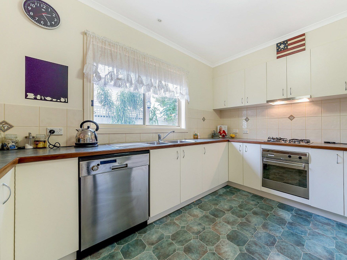 Others 5, Cosy Unit at 2-3 Wyndham in Cowes, Bass Coast - Phillip Is.