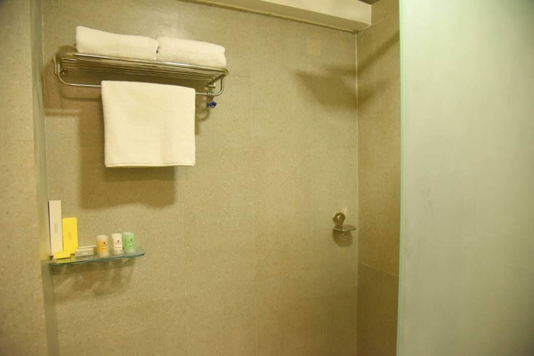 Bathroom, The Royal Castle Resort & Convention Centre, Rajkot, Rajkot