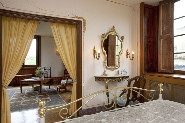 Bedroom 3, Château de Flée, Côte-d'Or