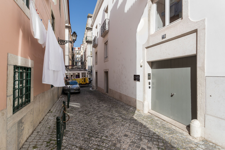 Exterior & Views 2, Chiado Studio and One-Bedroom Apartment - by LU Holidays, Lisbon