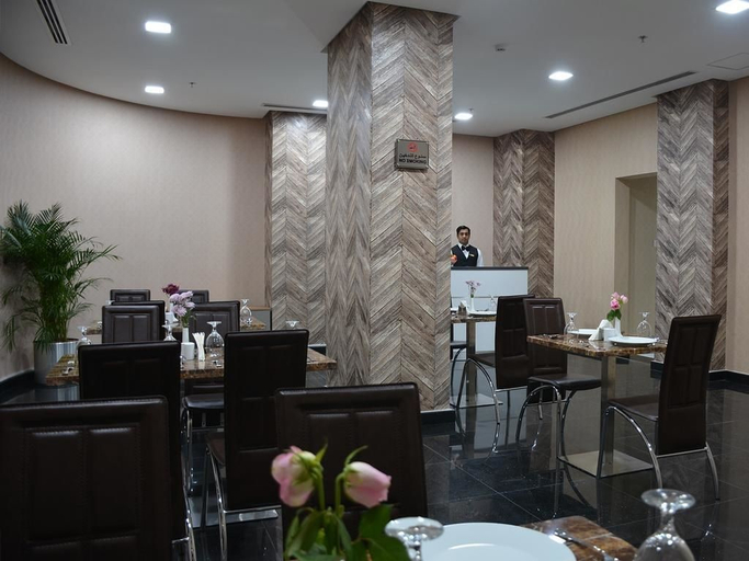 Food & Drinks 3, President Waves, Manama