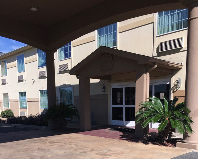 Exterior & Views 1, Rodeway Inn & Suites Winnfield, Winn