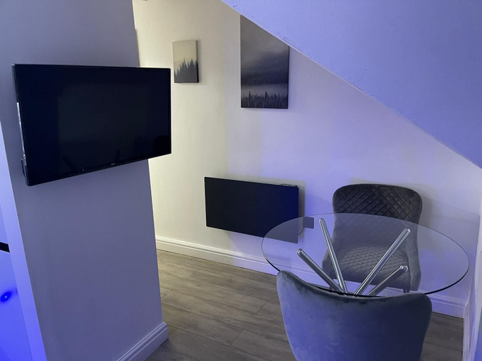 Others 5, Luis Apartments in Leeds, Leeds