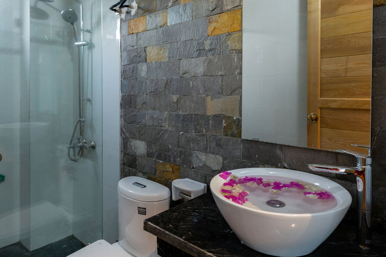 Bathroom, An Thai Bar & Homestay, Hoa Lư