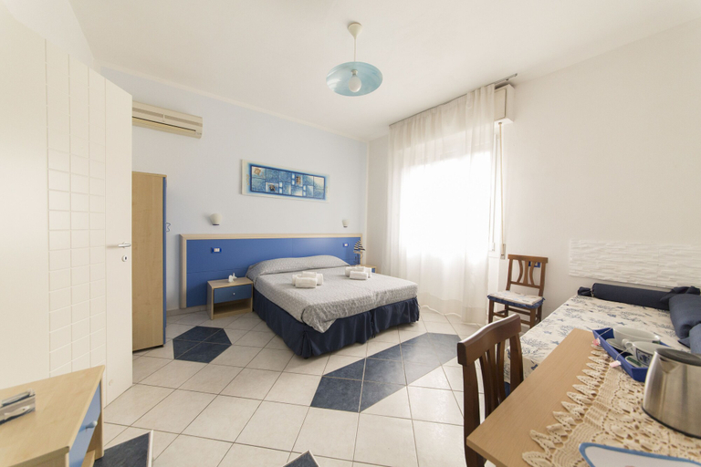 Bedroom 3, LewisRooms Poetto Beach Cagliari, Cagliari