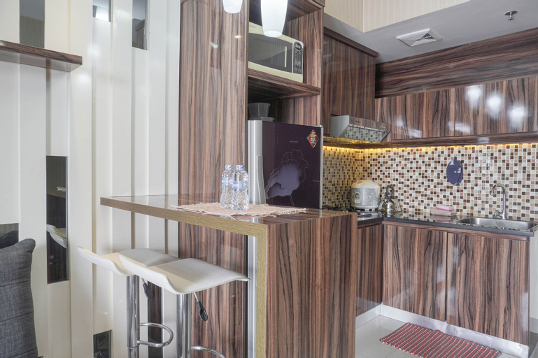 Food & Drinks, Well Appointed 1BR at The Wave Kuningan Apartment By Travelio, South Jakarta
