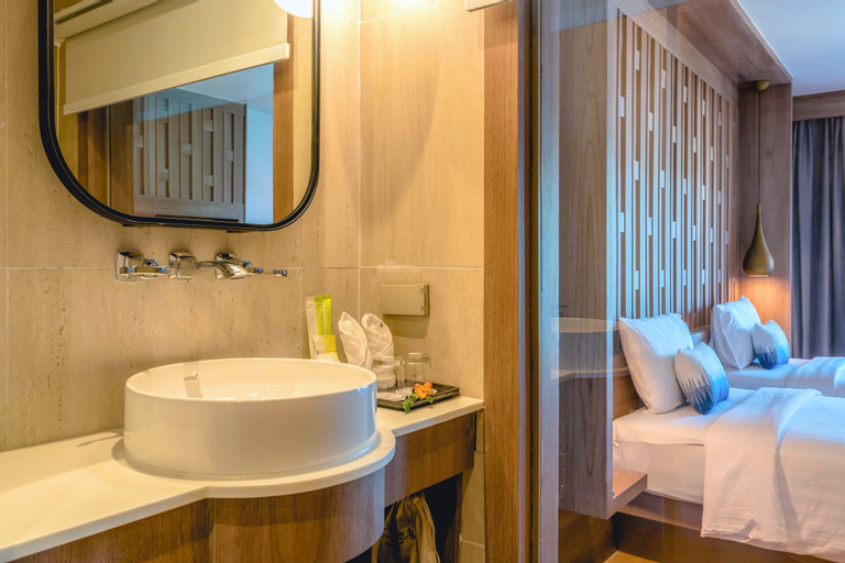 Bathroom 7