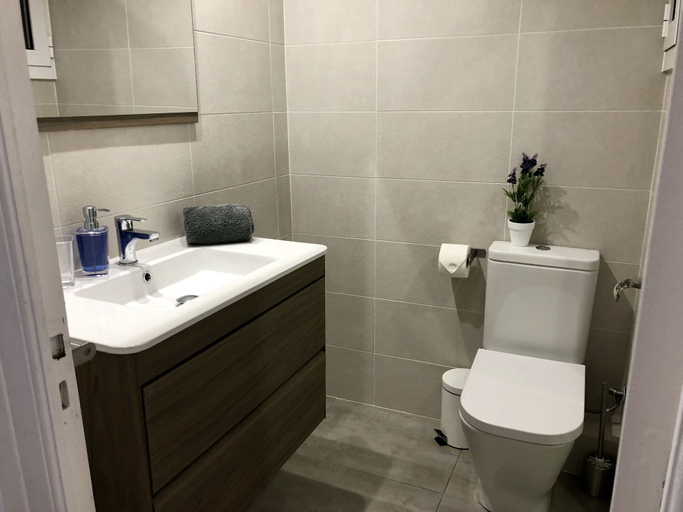 Bathroom, Vilamarlux II, Barcelona