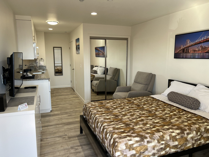 Bedroom 5, Villa Alamari Inn And Suites, Fresno