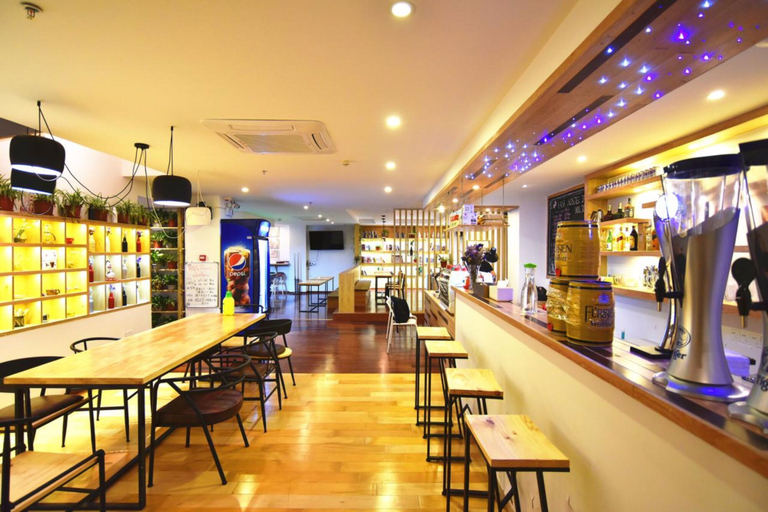 Food & Drinks