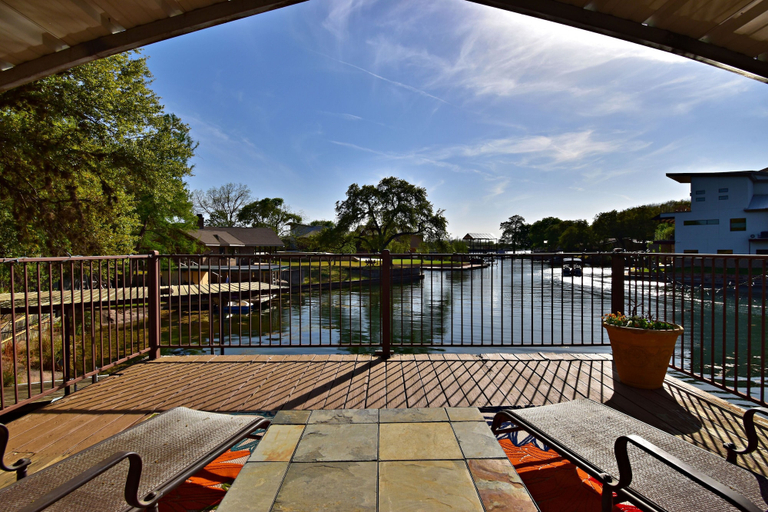 Others 5, Lazy Cove, Llano