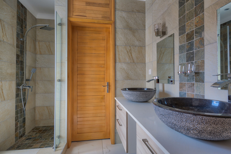 Bathroom 4, Villa de Haut Standing Diroma