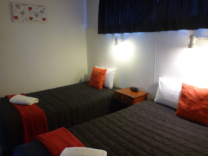 Bedroom 3, Fernleaf Motel, Rotorua