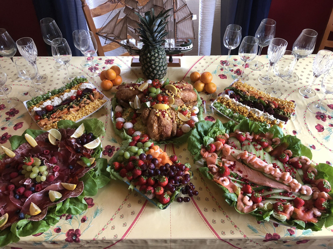 Food & Drinks, Galway Manor House