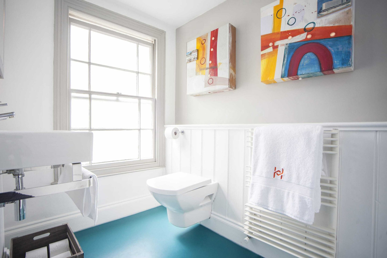 Bathroom 4, Higgihaus at Hampton Whole House 6 Bed, Bristol