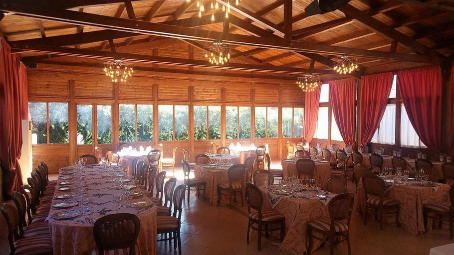 Food & Drinks, Tenuta Antico Leccio, Bari