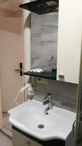 Bathroom 5, Miss City Hotel Taksim, Beyoğlu