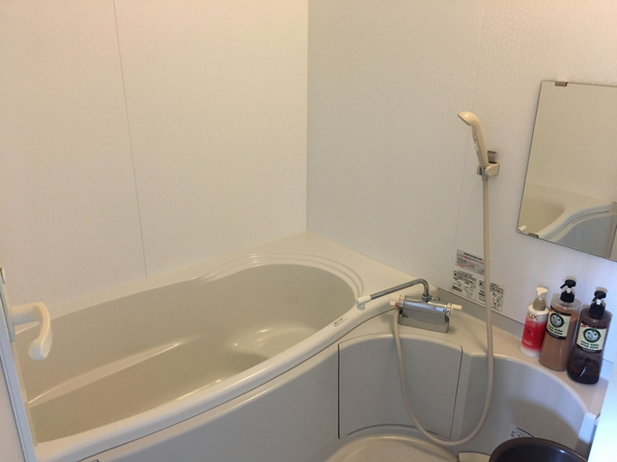 Bathroom 2, Pension Sakae Club, Nanjō