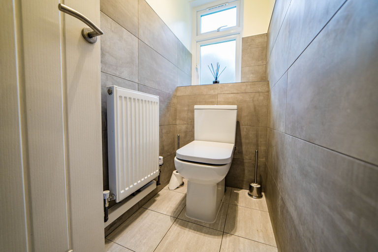 Bathroom 4, The Whetstone exclusive oasis, Birmingham