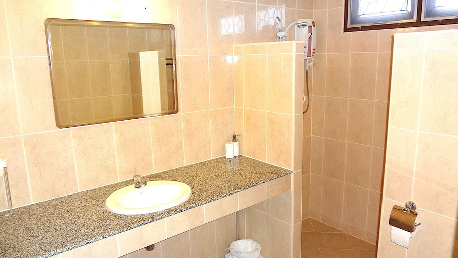 Bathroom, Palm Village, Hua Hin