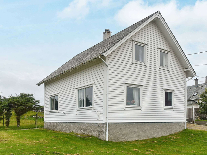 Exterior & Views 2, 6 Person Holiday Home in Bakkasund, Austevoll