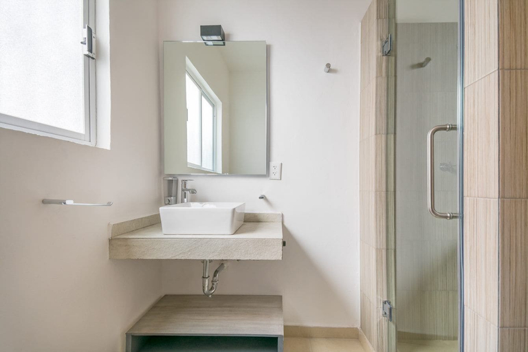 Bathroom 2, JUUB Colonia Roma at your doorstep., Mexico City