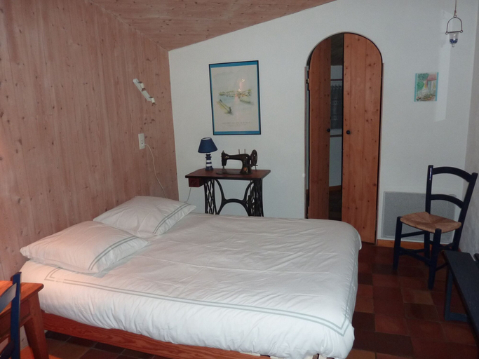 Bedroom, Les Chênes Bleus, Charente-Maritime