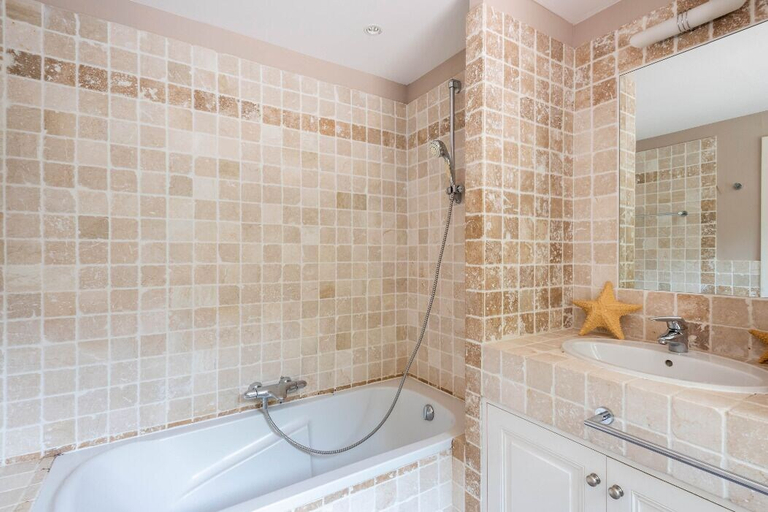 Bathroom 5, Villa Mas d'Azur By Estates Cannes, Alpes-Maritimes