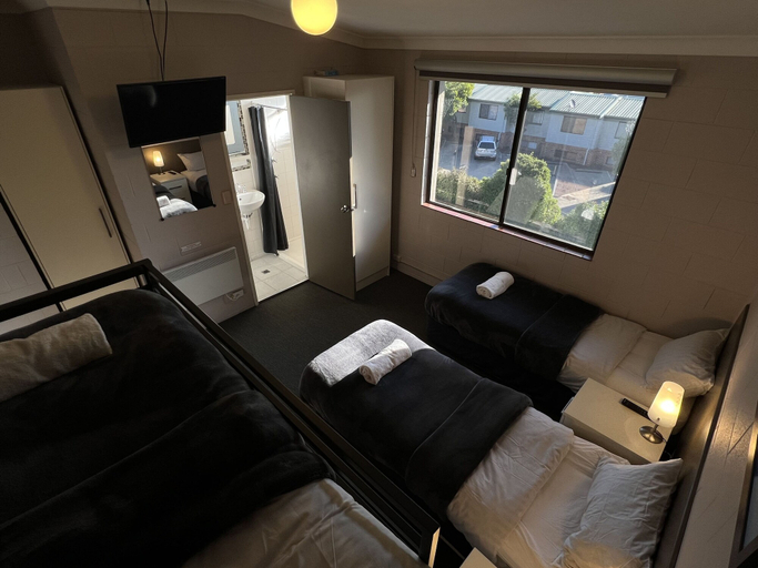 Others 5, Yuki Inn, Snowy River