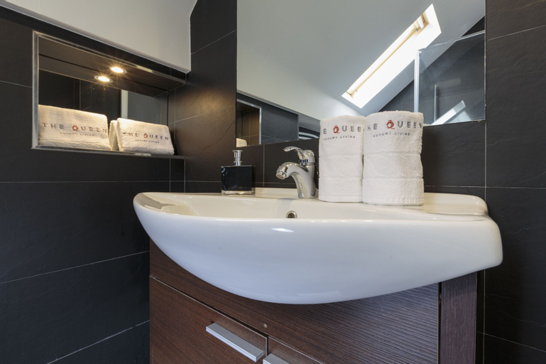 Bedroom 4, The Queen Luxury Apartments - Villa Liberty, Luxembourg
