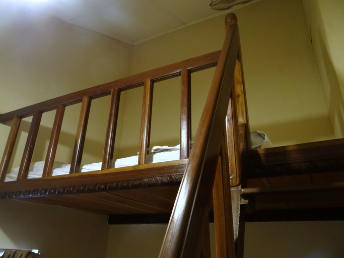 Bedroom 2, Eagles Wings Guest House, Palugaswewa