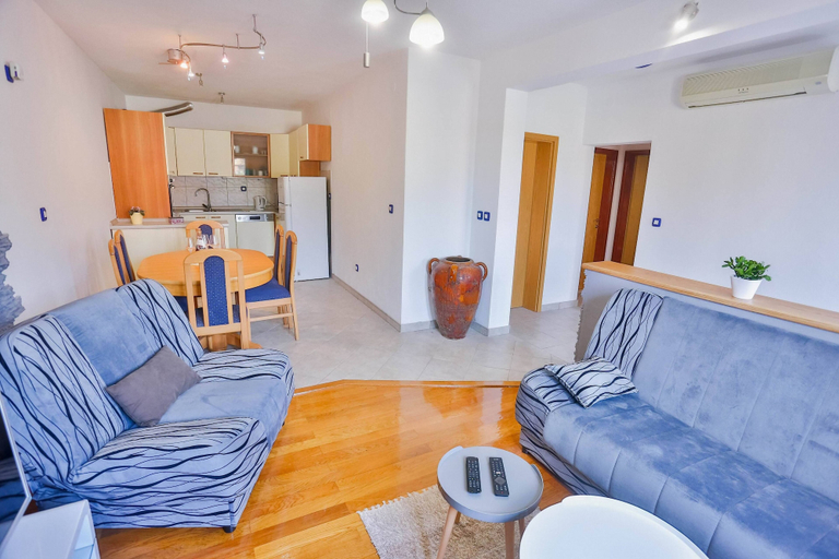 Others 4, Apartments Lenka, Sutivan