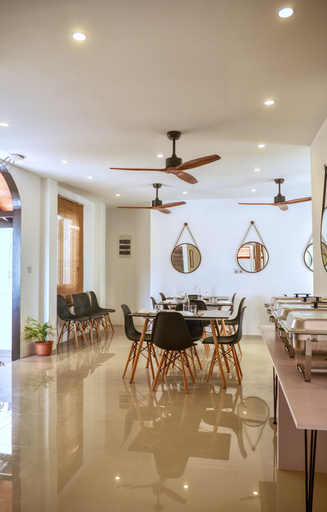 Food & Drinks 5, Island Ambience, Maafushi Island