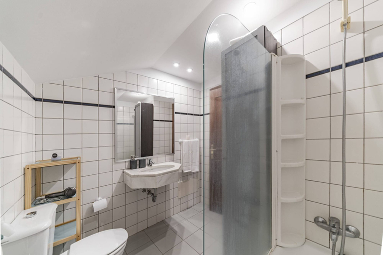 Bathroom 4, Casa Branca IV by An Island Apart, Funchal