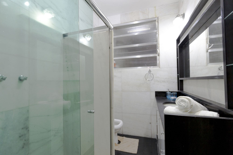 Bathroom 2, LineRio Copacabana Family Residence 203, Rio de Janeiro