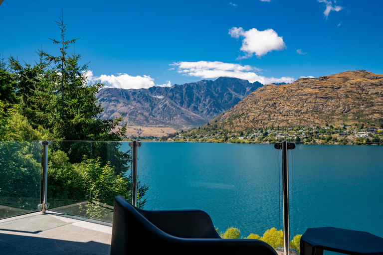 Sport & Beauty, LAKE FRONT 3-BEDROOM APARTMENT WITH LAKE ACCESS, Queenstown-Lakes