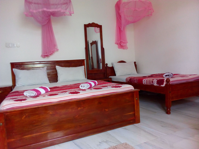 Bedroom 2, Daisy villa, Negombo