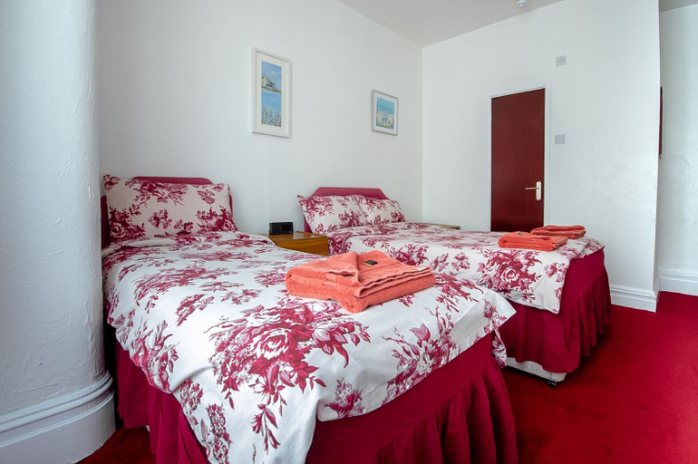 Bedroom 2, Ferndale Hotel, Blackpool
