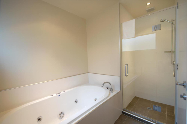 Bathroom 4, LakeRidge Queenstown by Staysouth, Queenstown-Lakes