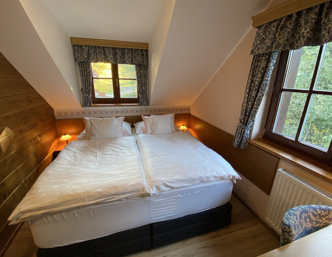 Bedroom 2, Hotel na Dolině, Vsetín