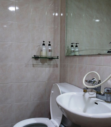 Bathroom 3, Dongdaemun Neighbors, Dong-daemun