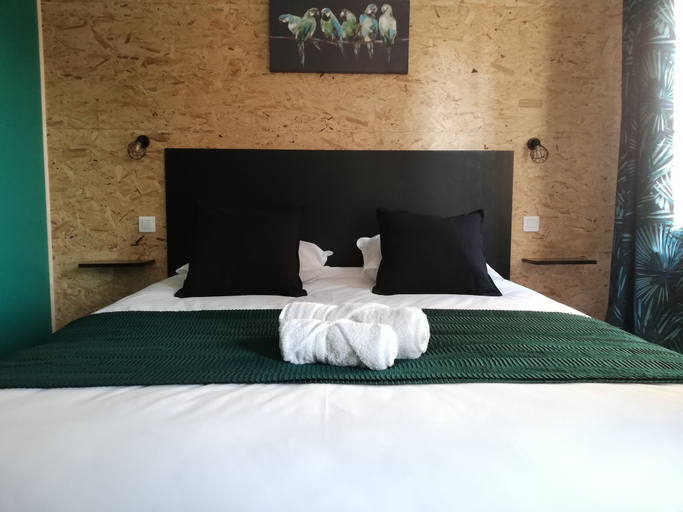 Bedroom 4, L'Angély, Deux-Sèvres