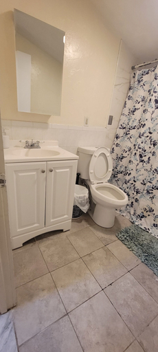 Bathroom 5, 182 Heath st, Boston