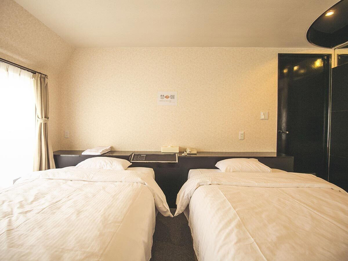 Bedroom 5, Osaka Grand Hotel, Osaka