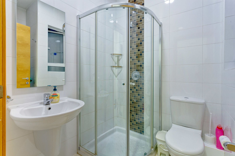 Bathroom, 1 Bedroom Sliema Apartment, Best Location