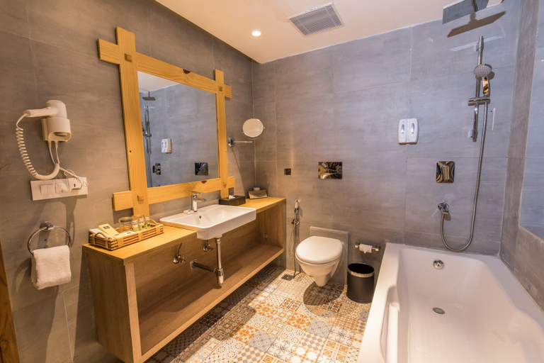 Bathroom 5, Swosti Chilika Resort, Puri